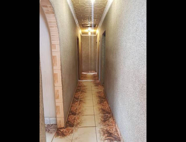 3 BEDROOM HOUSE FOR SALE IN BEVERLEY HILLS